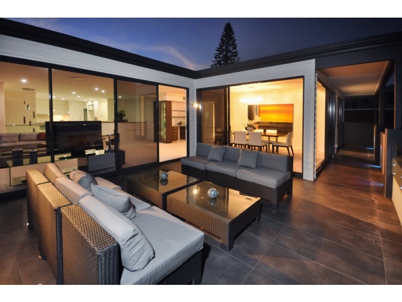 1A BAY STREET, Redland Bay QLD 4165