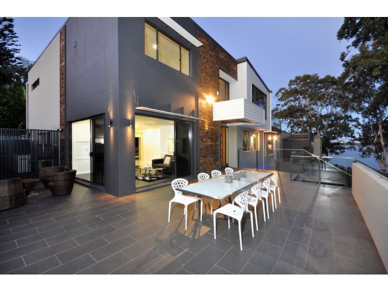 1A BAY STREET, Redland Bay QLD 4165