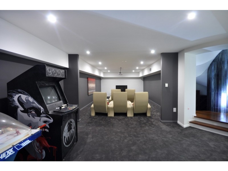 1A BAY STREET, Redland Bay QLD 4165