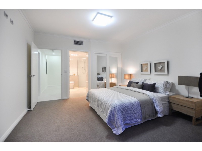 1A BAY STREET, Redland Bay QLD 4165