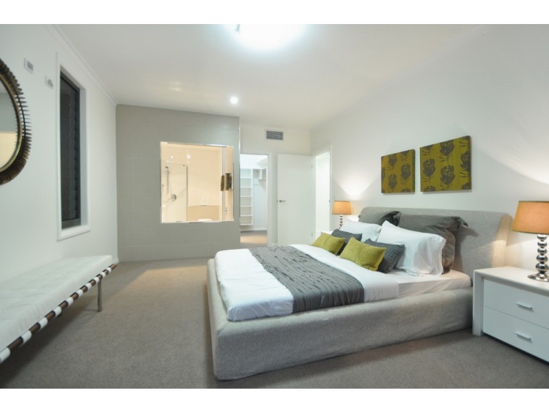 1A BAY STREET, Redland Bay QLD 4165