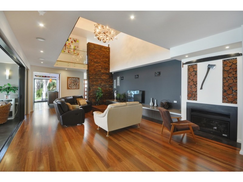 1 BAY STREET, Redland Bay QLD 4165