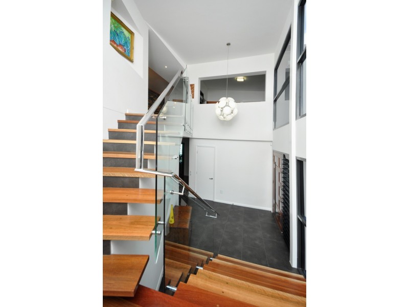 1 BAY STREET, Redland Bay QLD 4165