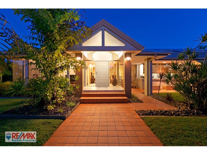 17 Anchorage Drive, Raby Bay QLD 4163