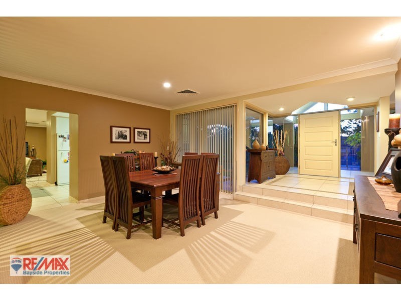 17 Anchorage Drive, Raby Bay QLD 4163