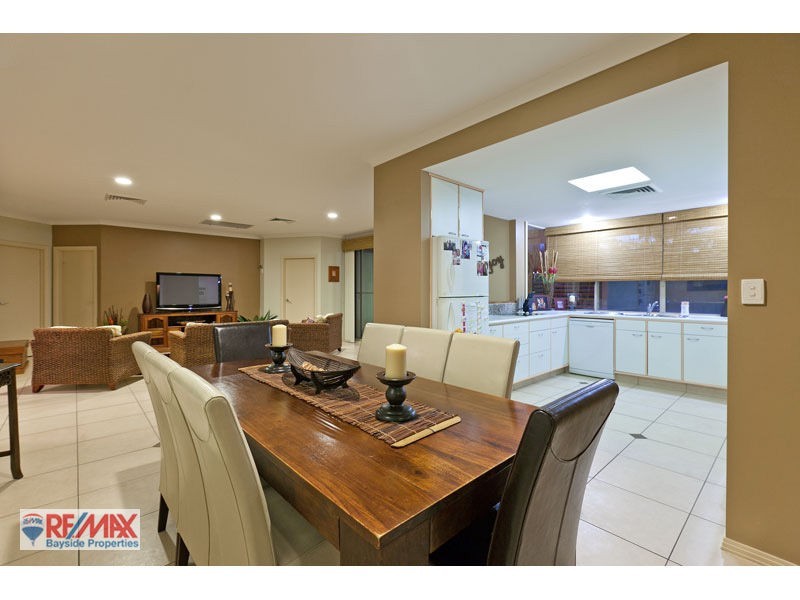 17 Anchorage Drive, Raby Bay QLD 4163