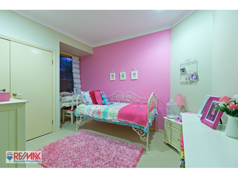 17 Anchorage Drive, Raby Bay QLD 4163