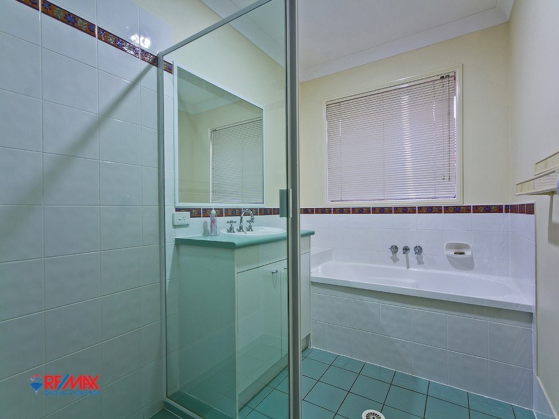 14 Gladebourne Cres, Victoria Point QLD 4165