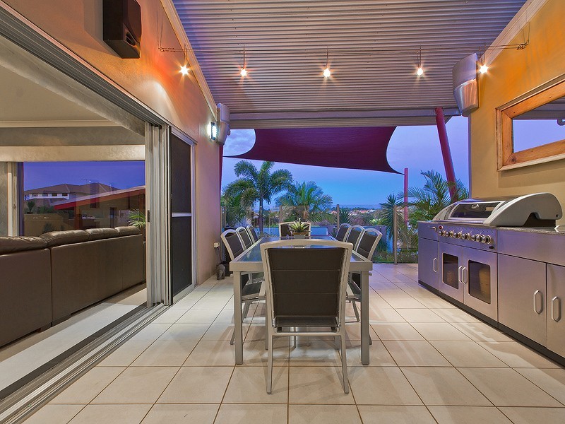 38 Attenborough Cct,, Redland Bay QLD 4165