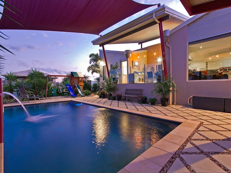 38 Attenborough Cct,, Redland Bay QLD 4165