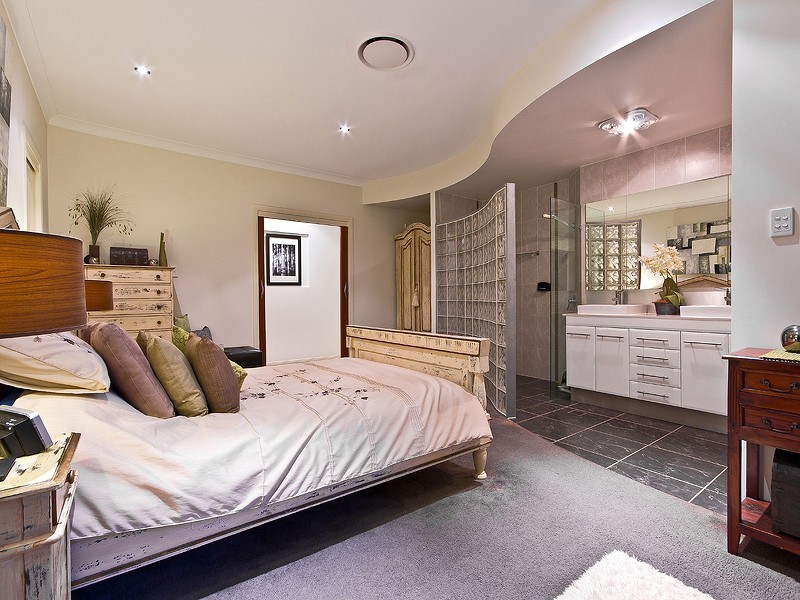 38 Attenborough Cct,, Redland Bay QLD 4165