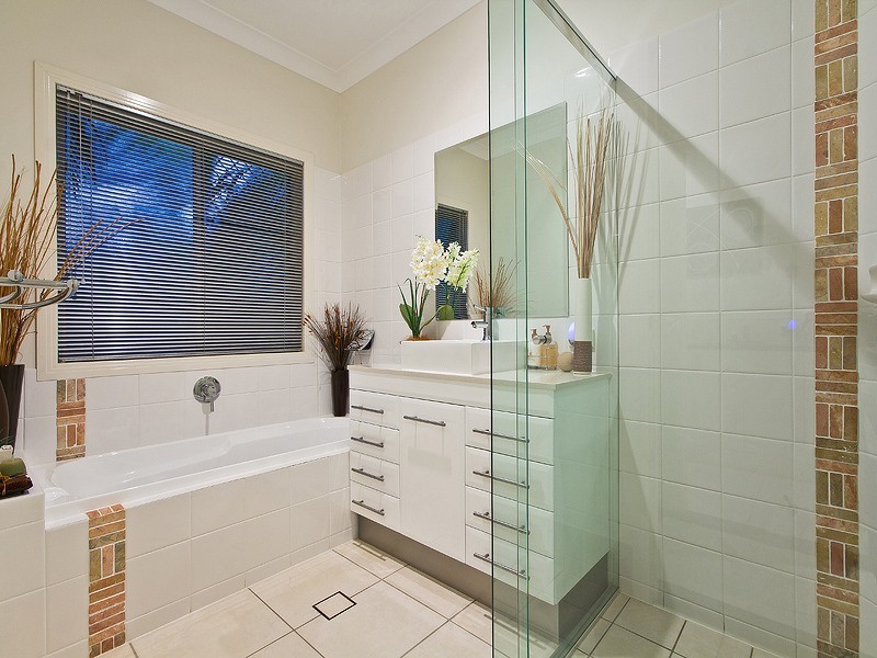 38 Attenborough Cct,, Redland Bay QLD 4165