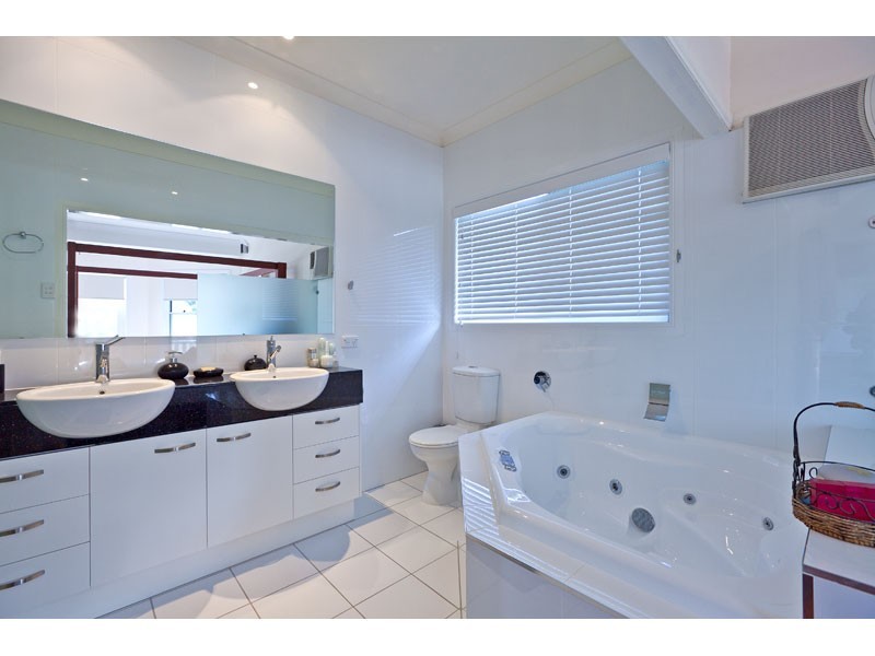 315a Old Cleveland Road East, Birkdale QLD 4159