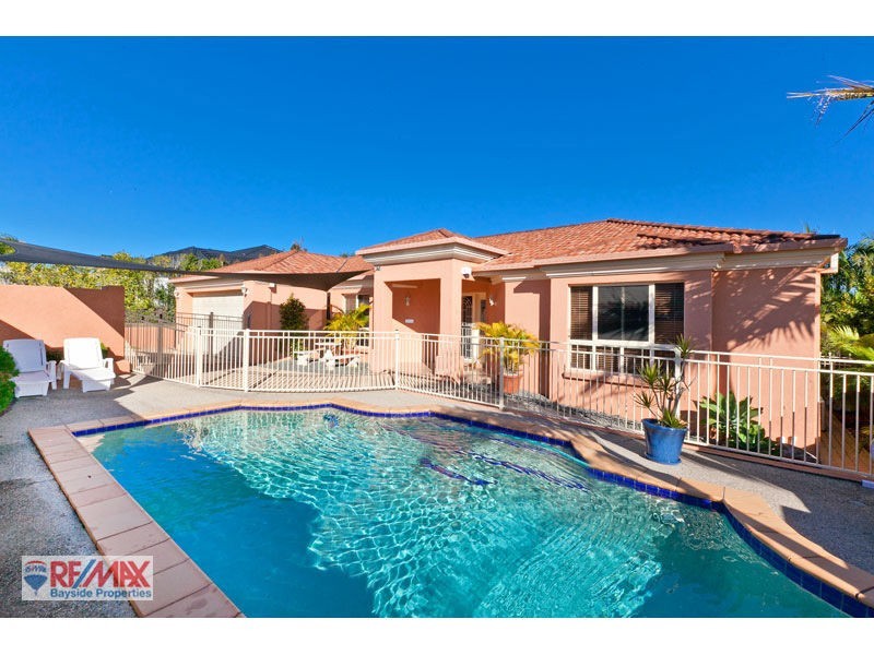 17 Forest Place, Carindale QLD 4152