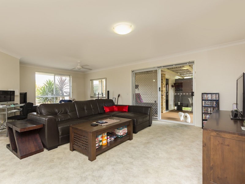 6 PIN OAK CRESCENT, Victoria Point QLD 4165