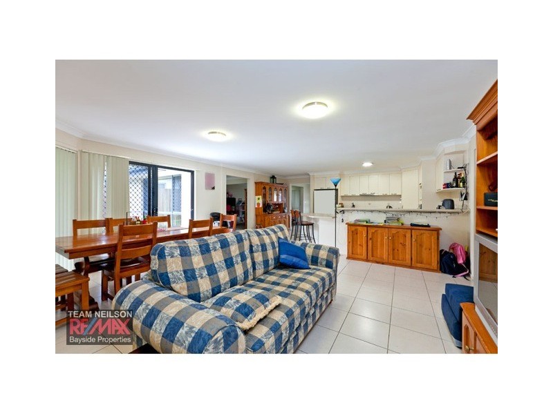 23 Coachwood St, Redland Bay QLD 4165