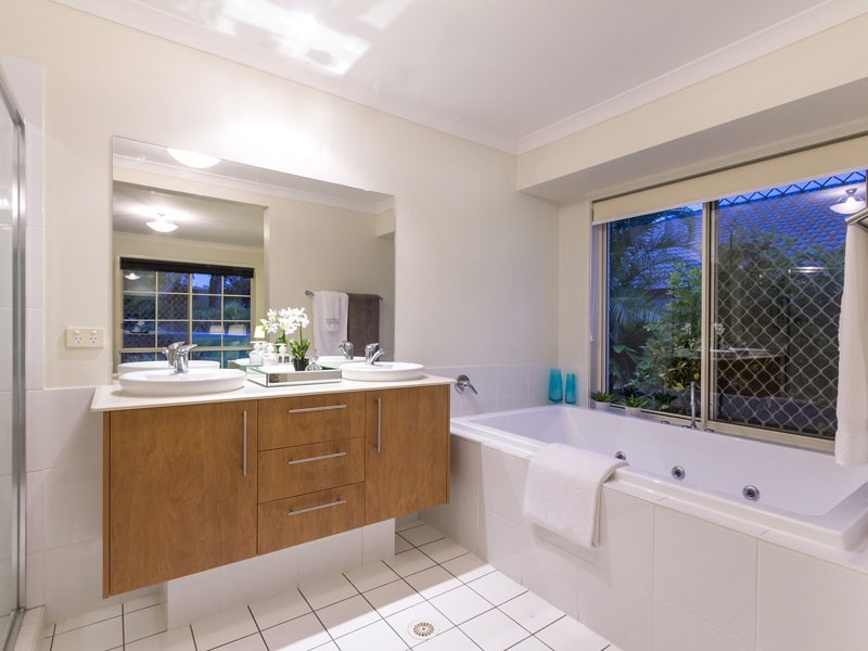 33 WHITBY PLACE, Thornlands QLD 4164