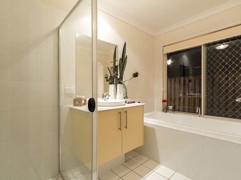 33 WHITBY PLACE, Thornlands QLD 4164