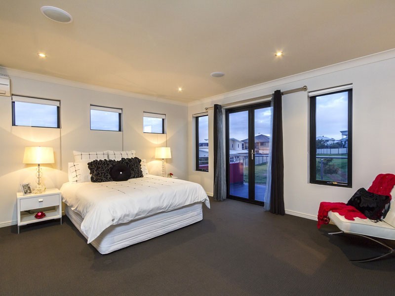 13 HIGHLAND STREET, Redland Bay QLD 4165