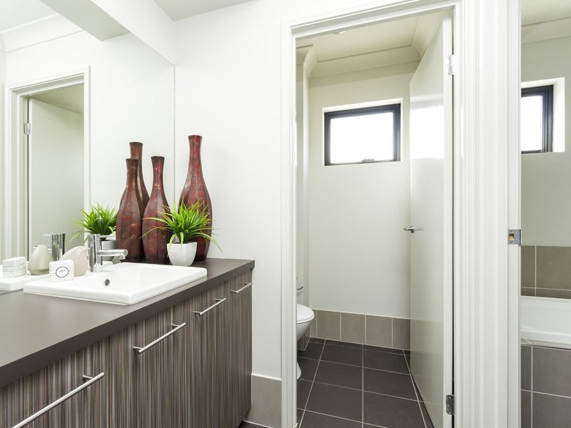 13 HIGHLAND STREET, Redland Bay QLD 4165