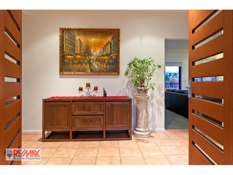 21 Cayman Cr, Ormiston, Raby Bay QLD 4163