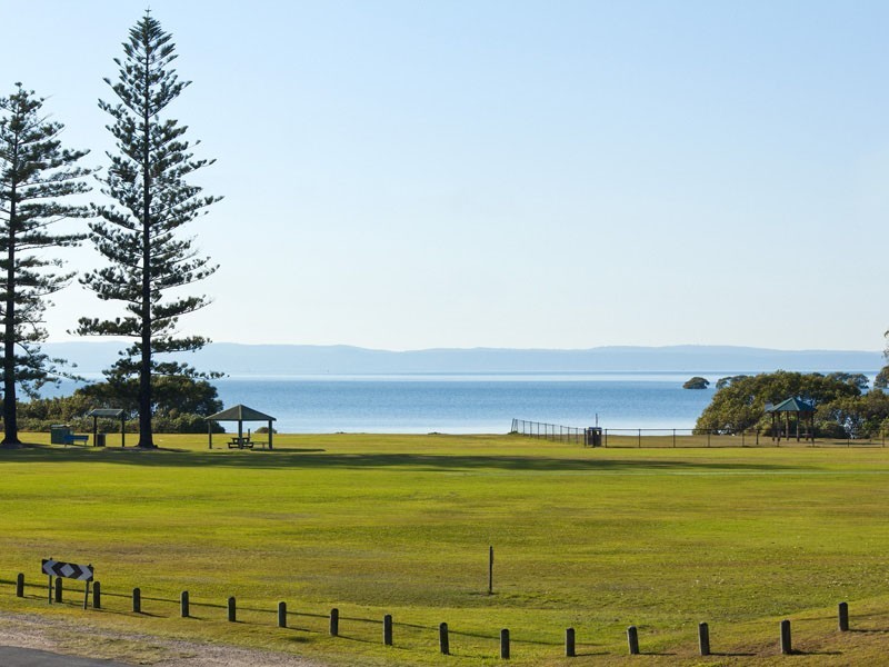 72 SHORE STREET EAST, Cleveland QLD 4163