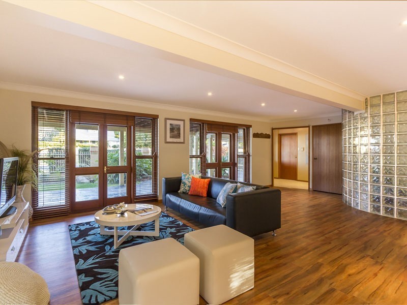 72 SHORE STREET EAST, Cleveland QLD 4163