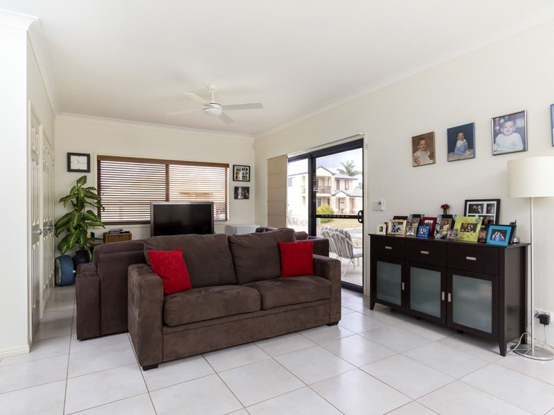 1 WATERVALE DRIVE, Redland Bay QLD 4165