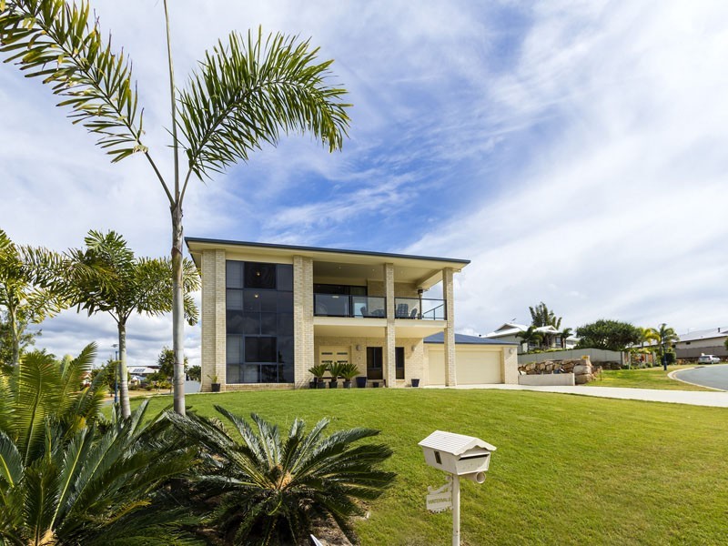 1 WATERVALE DRIVE, Redland Bay QLD 4165