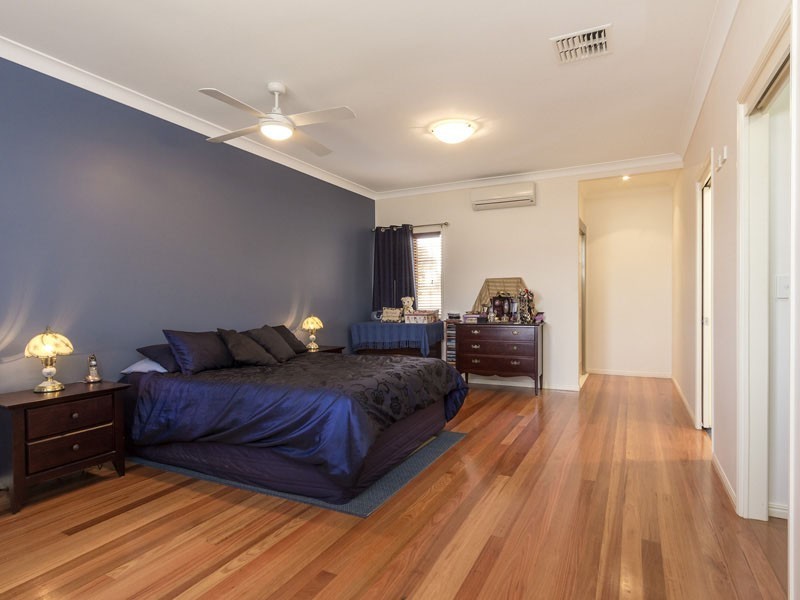 1 WATERVALE DRIVE, Redland Bay QLD 4165
