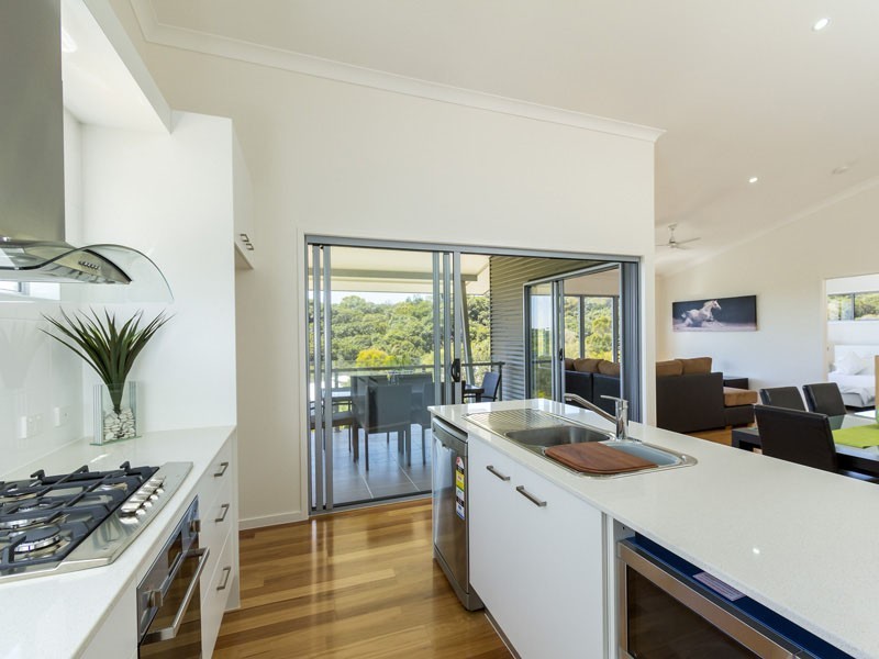 25 GEORGE NOTHLING DRIVE, Point Lookout QLD 4183