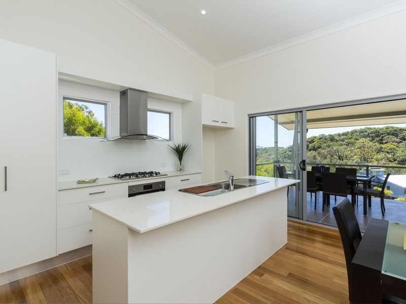 25 GEORGE NOTHLING DRIVE, Point Lookout QLD 4183