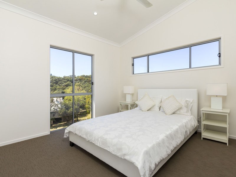 25 GEORGE NOTHLING DRIVE, Point Lookout QLD 4183