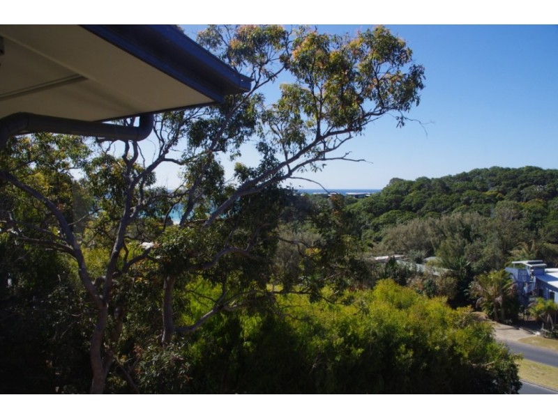 25 GEORGE NOTHLING DRIVE, Point Lookout QLD 4183