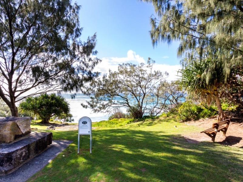 25 GEORGE NOTHLING DRIVE, Point Lookout QLD 4183