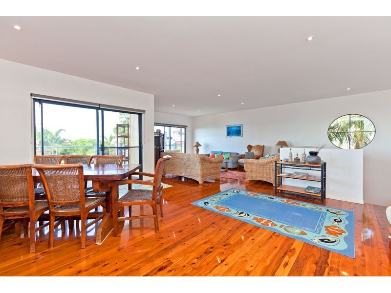 54 TRAMICAN STREET, Point Lookout QLD 4183