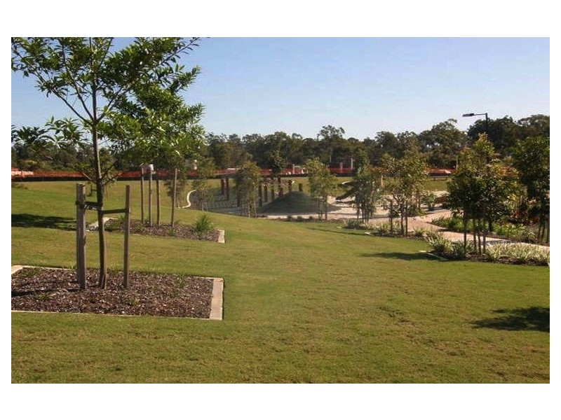 1 Estuary Ave, Victoria Point QLD 4165