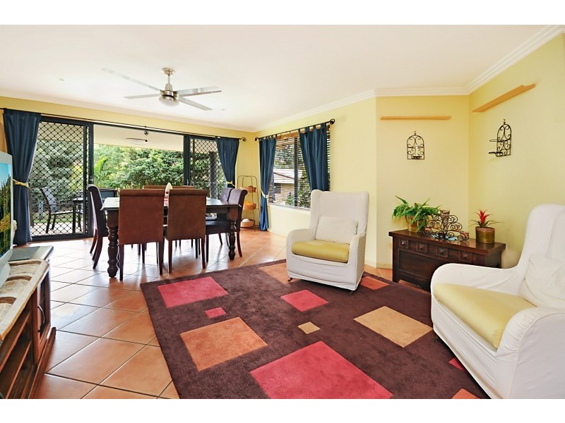 12 Kalmia Drive, Redland Bay QLD 4165