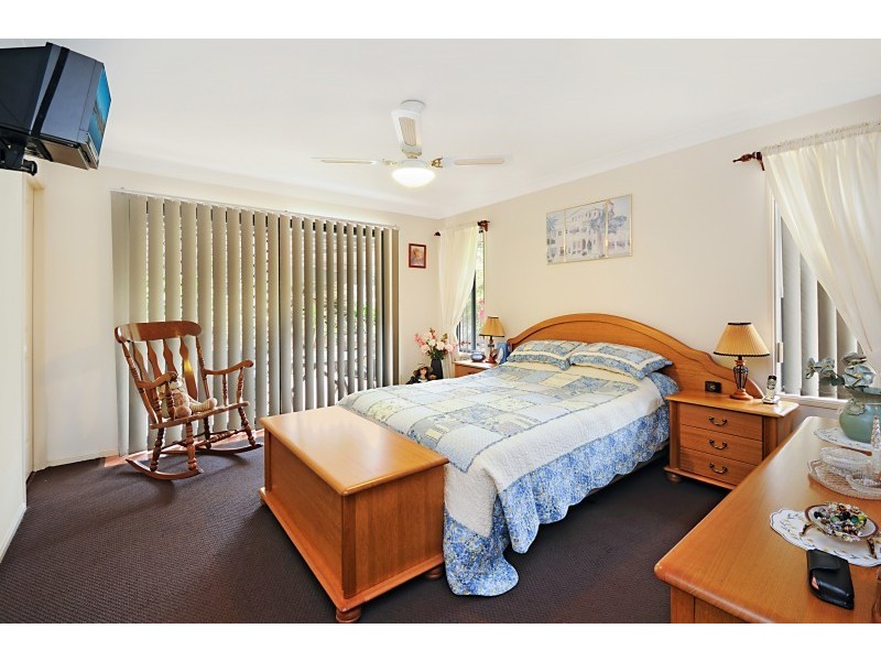 12 Kalmia Drive, Redland Bay QLD 4165