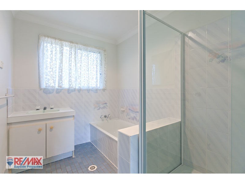 365 Old Cleveland Rd, Birkdale QLD 4159