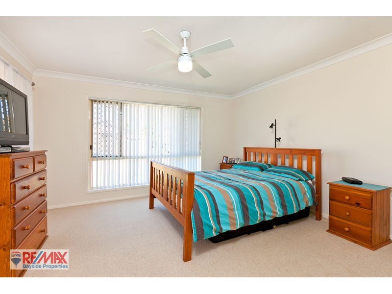 18 Redgrove Ave, Wellington Point QLD 4160