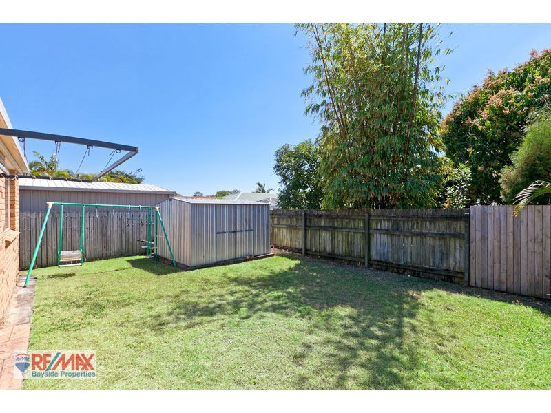 18 Redgrove Ave, Wellington Point QLD 4160