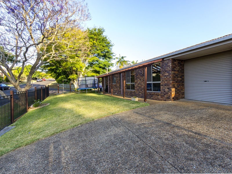 8 Goose Street, Wellington Point QLD 4160