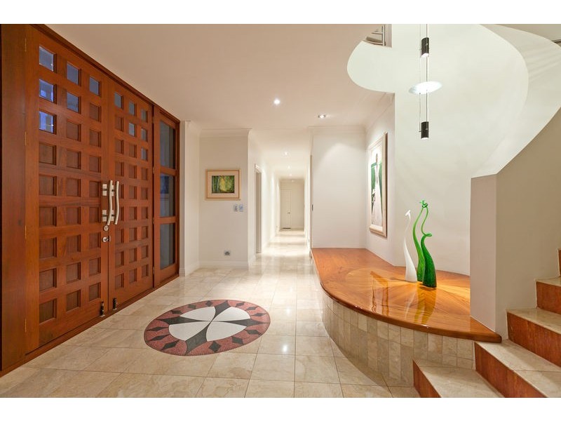 39 Sentinel Court, Raby Bay QLD 4163