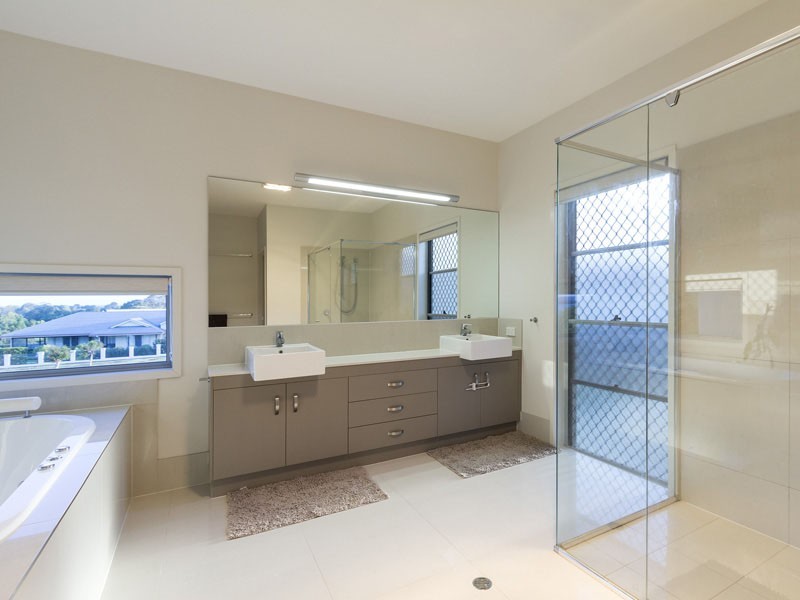 21 WILSON ESPLANADE, Redland Bay QLD 4165