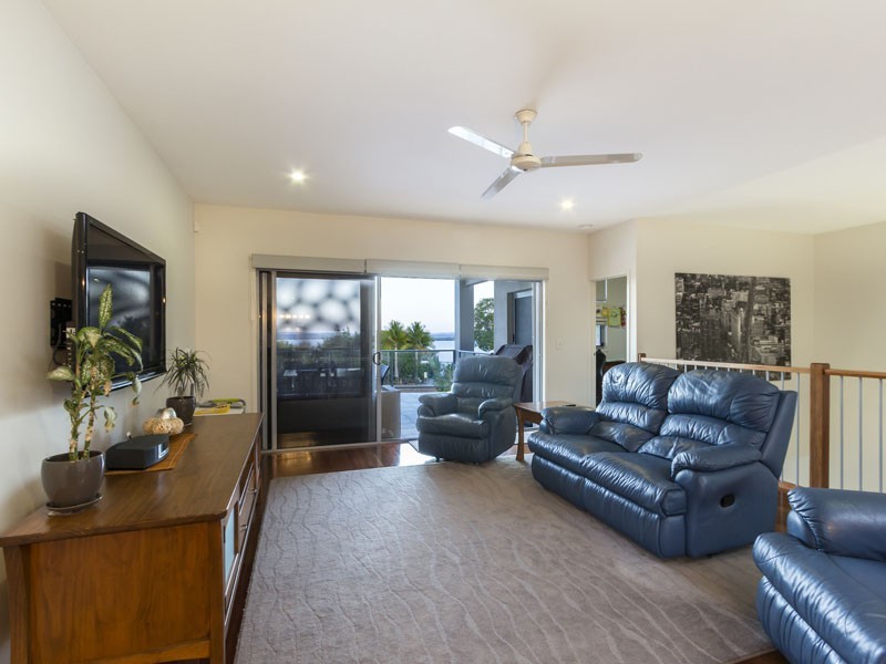 21 WILSON ESPLANADE, Redland Bay QLD 4165