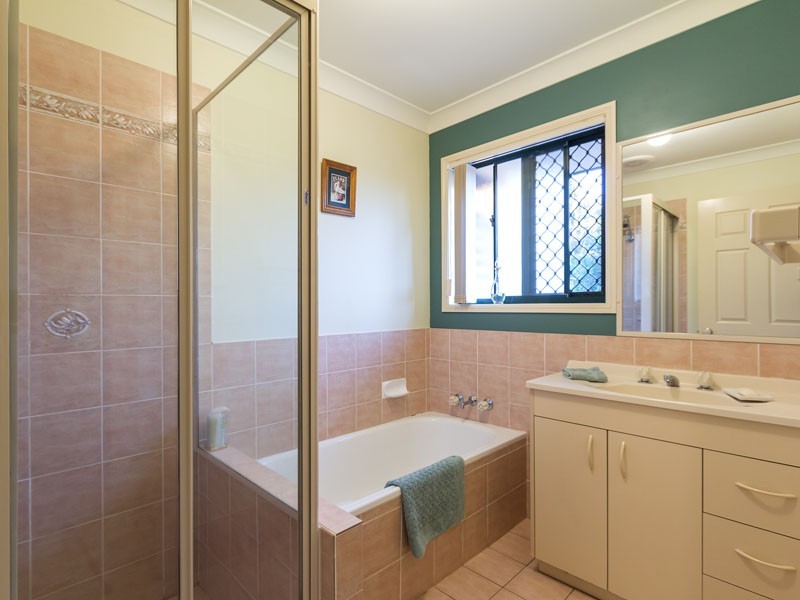 4 Minetta Street, Victoria Point QLD 4165