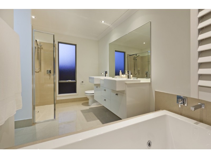 92-94 Sturgeon Street, Ormiston QLD 4160