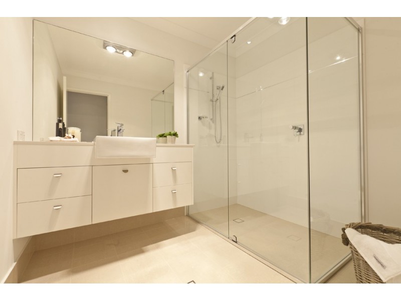 92-94 Sturgeon Street, Ormiston QLD 4160