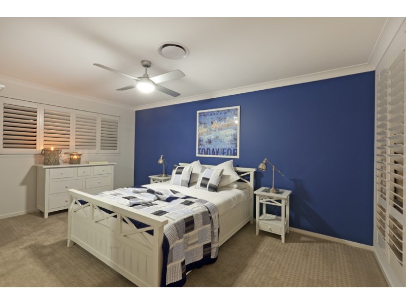92-94 Sturgeon Street, Ormiston QLD 4160